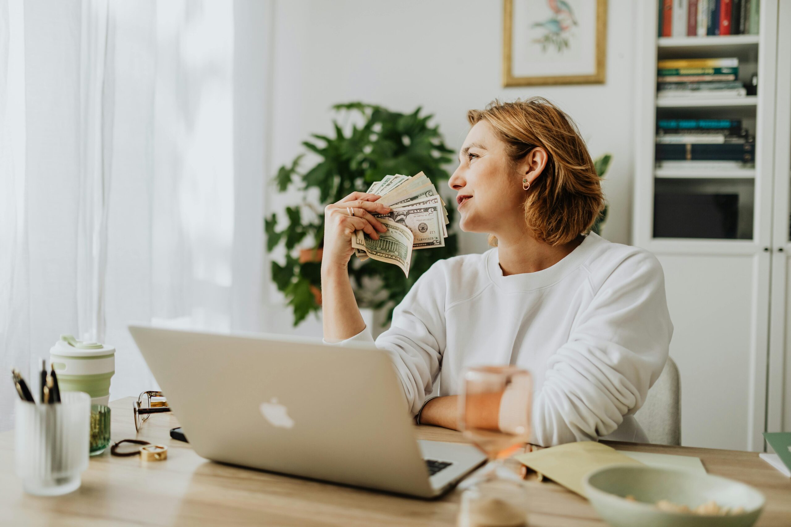 The Best Side Hustles in 2025—And How Digital Roadmapping Can Help You Succeed